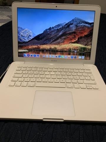 MacBook white