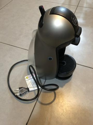 Cafetera Nescafe dolce gusto