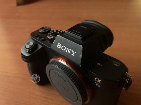 Sony A7s Ii Ilce 7sm2 + 2 Baterias Originales