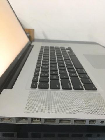 Macbook Pro 17 oferta