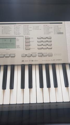 Teclado Casio LK 280