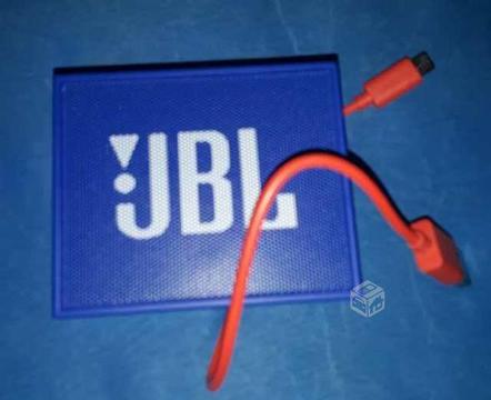 Parlante Jbl go