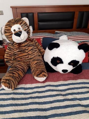 Peluches grandes tigre y oso.panda