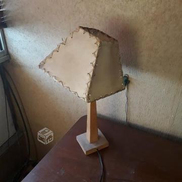 Lámpara rústica de escritorio