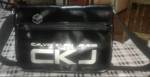 Bolso calvin klein cuero