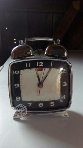 Reloj despertador antiguo