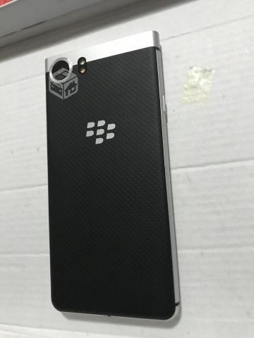 Blacberry keyone android
