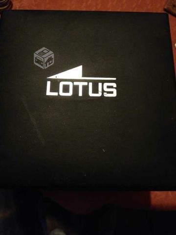 Reloj lotus