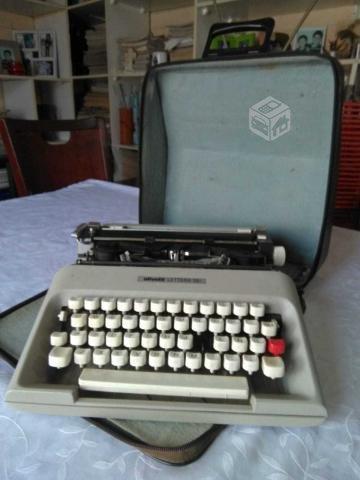 Máquina de Escribir Olivetti