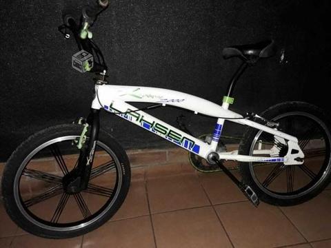 BicIcleta aro 20 Lashsen freestyle