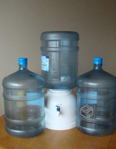 3 Bidones de agua con dispensador
