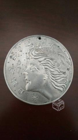 Moneda grande de Brasil 50 centavos