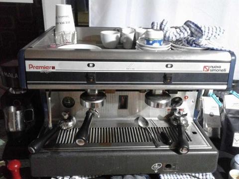 Maquina de espresso 2grupos Nuova simonelli