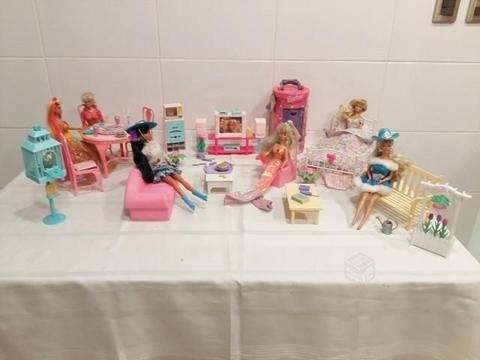 Pack 6 Barbie, 2 bebes, vosas de casa y accesorios