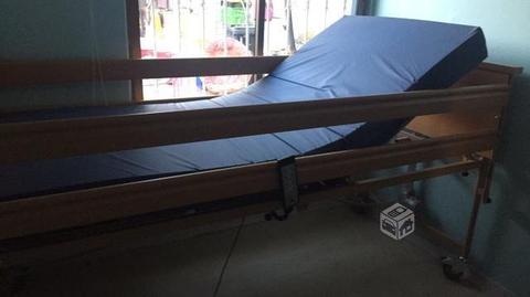 Cama clínica para el hogar con colchón