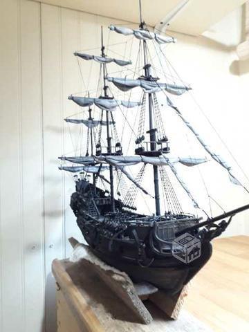 Barco Perla negra hecho a escala hecho a mano
