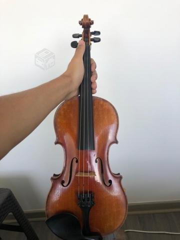 Violin antiguo checoslovaco