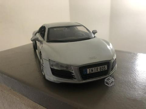 Auto Audi R8 de Colección a Fricción