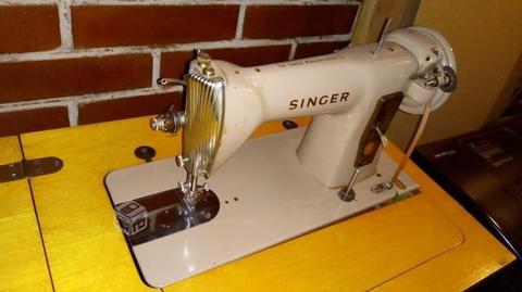 Reliquia Máquina de coser singer