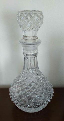 Antigua botella licorera cristal tallado