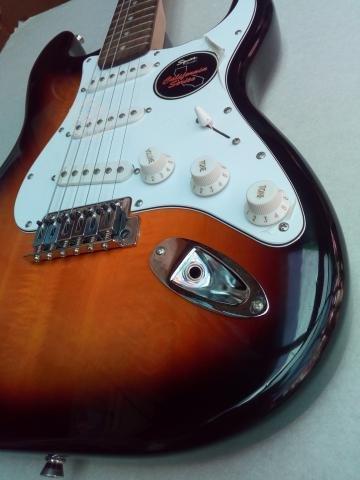 Guitarra Squier de Fender California