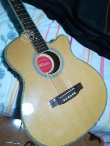 Guitarra electro acústica 