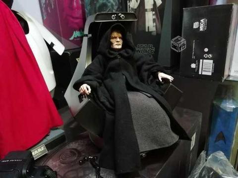 Sideshow Collectibles Emperador y su trono