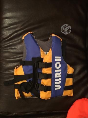 dos Chalecos salvavidas marca ulrich