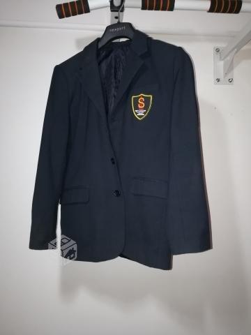 uniforme colegio Salesianos