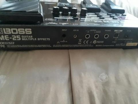 Pedal ultiefecto Boss ME-25