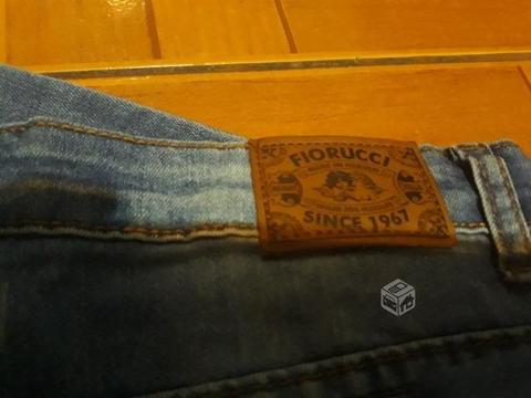 Lindo jeans marca fiorucci 36