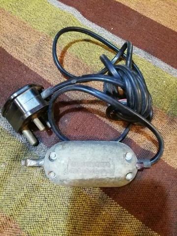 Conector antiguo eléctrico