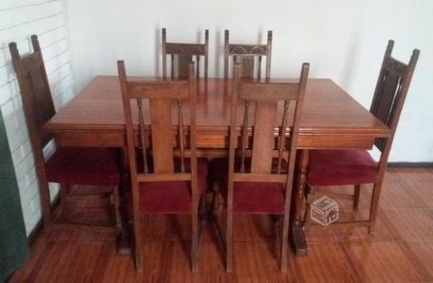 Comedor antiguo extendible