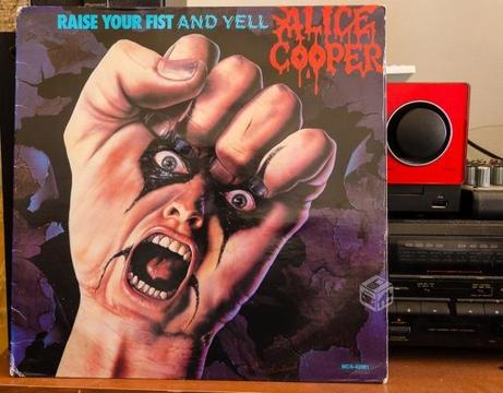 Alice Cooper - Raise your Fist and Yell