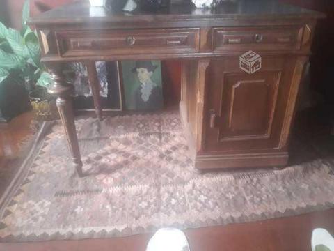 Hermoso escritorio antiguo