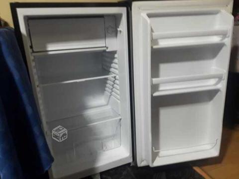 Mini refrigerador frigobar en buenas condiciones