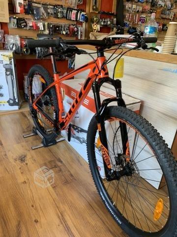 Bicicleta nueva fibra de carbono Scott Scale 2018