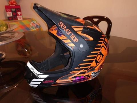 Casco Seven Idp M1 2018