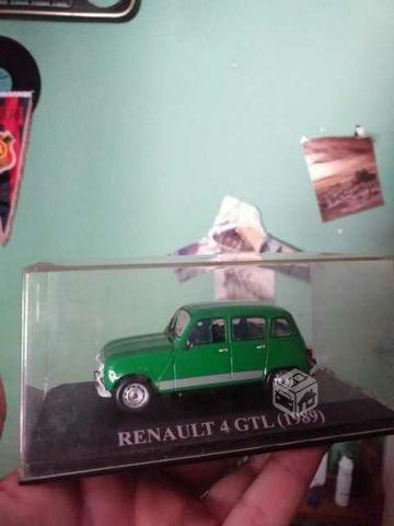 Renault 4s a escala