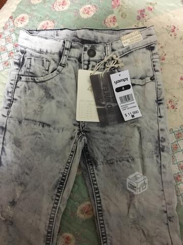 Jeans Niño talla 3 y 4