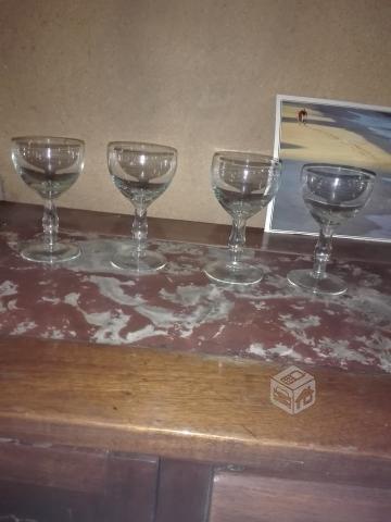 4 Copas de cristal. Antiguas