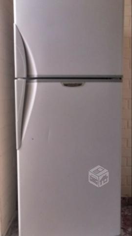 Refrigerador,cocina,cama,lavadora