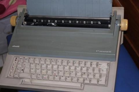 Máquina de Escribir Olivetti ET Personal 55