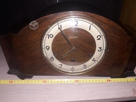 Reloj antiguo de mesa