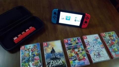 Nintendo Switch con estuche protector y lámina