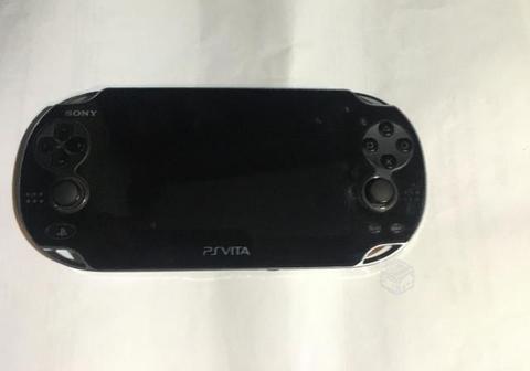 PS Vita 1000 (Con cargador) + SD 8 gb + Estuche