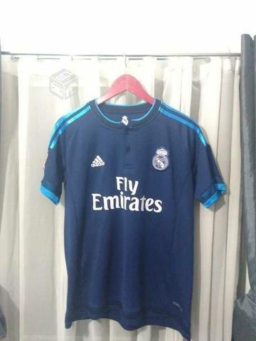 Polera adidas del Real Madrid