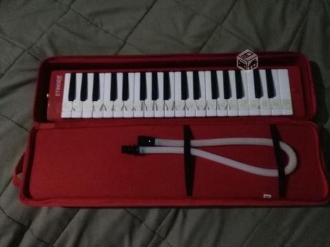 Melodica ETINGER