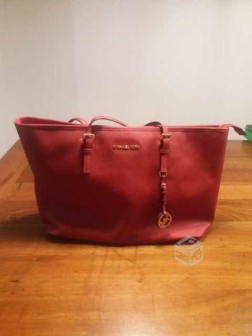 Cartara Michael Kors cuero