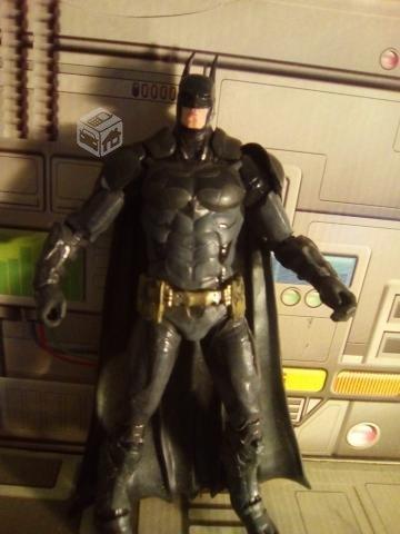 Batman figura dc comics videojuego arkham